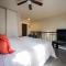 Quiet and comfortable loft with amenties & service