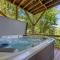 Treehouse Cabin with Mountain, River Views and Arcades - Блу-Ридж
