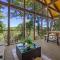 Treehouse Cabin with Mountain, River Views and Arcades - Блу-Ридж