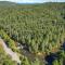 Treehouse Cabin with Mountain, River Views and Arcades - Блу-Ридж
