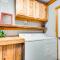 3 Mi to Downtown Home with Fire Pit in Forest City - فوريست سيتي