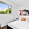 Bondi Beachfront Retreat - Beach views