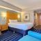 Ocean View Room at Ala Moana Fees include - هونولولو