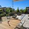 Serene Three-Bedroom Retreat in Unforgettable Setting - كيرينيا