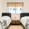 Thalassa Beach Resort 2 Bedroom Penthouse with a Hot Tub