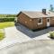 3 Bedroom Beautiful Home In Rønne