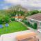 Ladywell Croyde - Super stylish large home with pool table, woodburner, pizza oven and Hot Tub Option, Sleeps 12 - Croyde