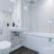 Modern 2 Bed Apartment in Manchester City Centre with Pool Table
