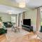 Cromer Coastal 6-Bed House l Near Beach, Parking & Garden