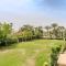 Amazing Golf View Apartments - 6. oktober-byen