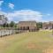 Lawrenceville Townhome with Community Pool Access! - 罗维莎