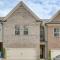 Lawrenceville Townhome with Community Pool Access! - 罗维莎