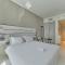 First Class Apartments in Seven Palm with direct Access to the West Palm Beach and Nakheel Mall