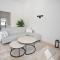 Ultra Stylish Apt set in an affluent location
