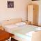 Vila Aliaj luxury rooftop room for 2 with air conditioning - Durrës