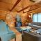 Blue Rose Cabins - Rosewood Cabin