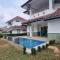 Villa ChavaMinerva Aries Ciater with Private Pool - 梳邦再也