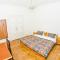 Central GuestHouse Five Corners