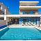 Villa Bay I near Medulin for 9 people with heated pool - playground & whirpool only 100 meters from the beach - pet friendly - Banjole