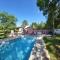 1 Chambre piscine commune et 1 Gite piscine privée La Sauvasse