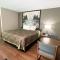 Super 8 by Wyndham Eureka/Six Flags Nearby