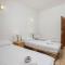Holiday House Cave Romana