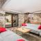 Holiday House Cave Romana