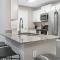 Landing at Latitude at Godley Station - 1 Bedroom in Savannah - سافانا
