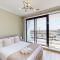 Goldcrest Views 2 - Elegant Studio