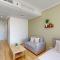 Goldcrest Views 2 - Elegant Studio