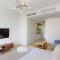 Goldcrest Views 2 - Elegant Studio