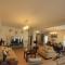 Superb Apartment steps away from Finikoudes Beach