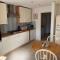 Spacious 3 bed house with parking - Leamington Spa