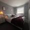 Dog Friendly Beachside Cottage Kessingland with private parking