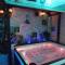Lhistoire de louest , jacuzzi appartement