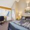 Highridge E10 Cozy One Bedroom Loft with Fireplace and Pool Access - 基灵顿