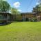 15 Mi to Downtown Minneapolis Retreat on 5 Acres