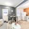 2BR King Apt - Netflix Included - Hamilton