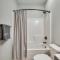 Pet-Friendly Downtown Fulton Apt with Smart TV! - Fulton