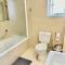 Superb Seaview Flat, Prime Area