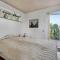 Beautiful Home In Grenaa With Kitchen - Grena