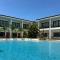 Holabay Resort