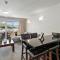 Lakeside Living - Modern 2-Bedroom Apartment