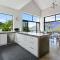 Modern Alpine Living with Spectacular View - 皇后镇