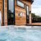 High Oaks Grange - Contemporary Lodges - Pickering