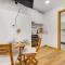 Modern cocoon studio in Santos w AC | By Airnest - Lisbona