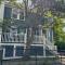 Beautiful Townhouse 2 BRs, 2 Baths