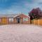 3 Bedroom Bungalow with Garden and Parking