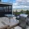Heated pool, hot tub, 4 AC lake view bedrooms - كيلونا الغربية