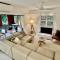 Noosa Beach Apartment on HASTING ST French quarter resort.Noosa Heads